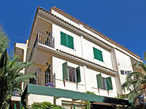 Galaxias & Eyan Hotel