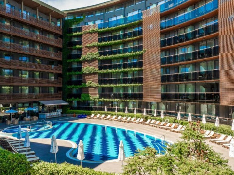 GALEON RESIDENCE & SPA