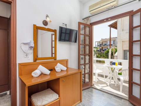Galini Apartments & Studios