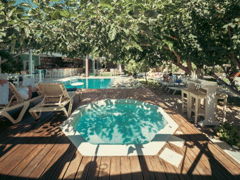 GEORGIAS GARDEN HOTEL