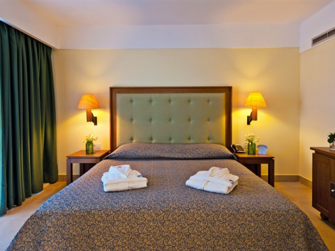 GIANNOULIS - CAVO SPADA LUXURY SPORTS & LEISURE RESORT 