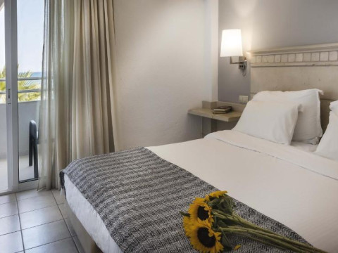 Glaros Beach Hotel