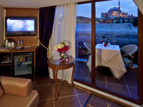 GLK Premier Acropol Suites And Spa
