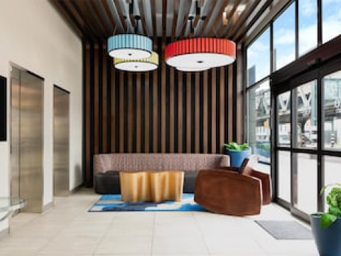 GLO BEST WESTERN BRONX NYC