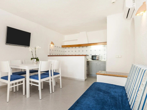 GLOBALES APARTAMENTOS MONTEMAR