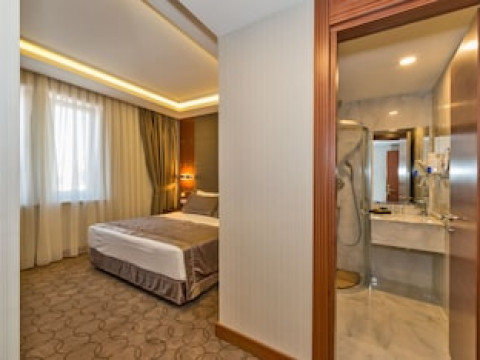 GLORIOUS HOTEL