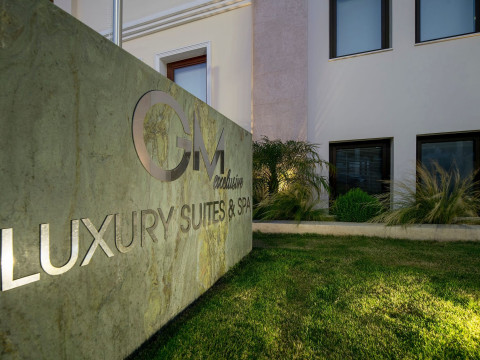 GM Exclusive Luxury Suites And SPA