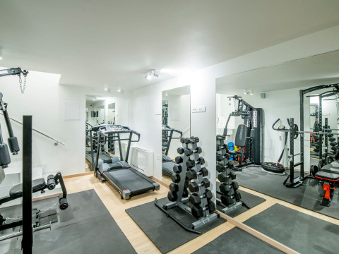 GM Exclusive Luxury Suites And SPA