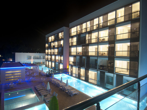Hotel Lonicera West (Ex. Gold Island Family)