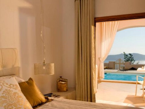 Gold Suites Santorini
