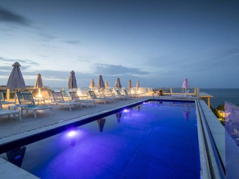 GOLDEN BEACH HOTEL