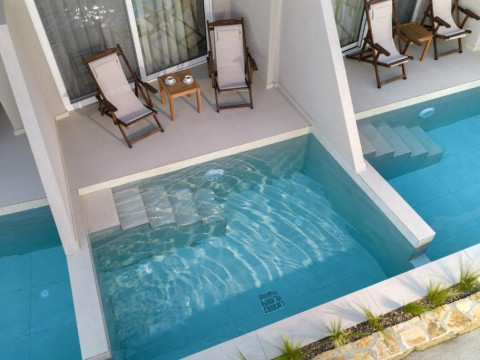 Golden Coast Suites
