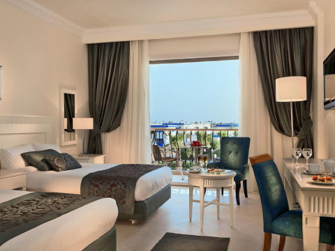 Golden Crown - Levin Iglut