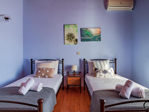 Golden Flowers Apartment