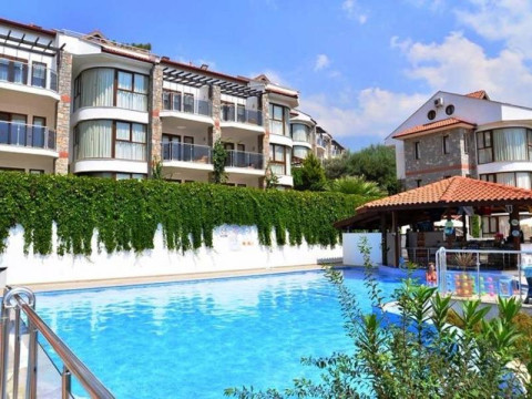 GOLDEN LIFE HEIGHTS DELUXE SUITE HOTEL
