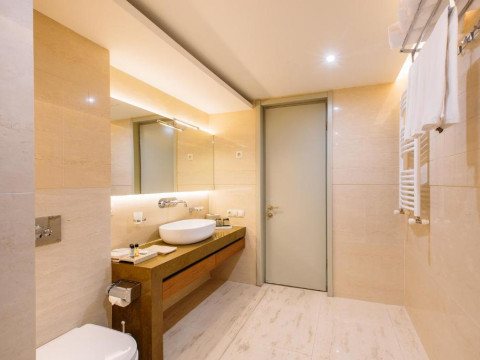 Golden Palace Hotel