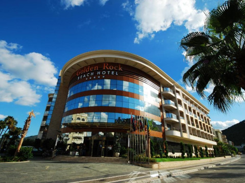 Hotel Golden Rock Beach