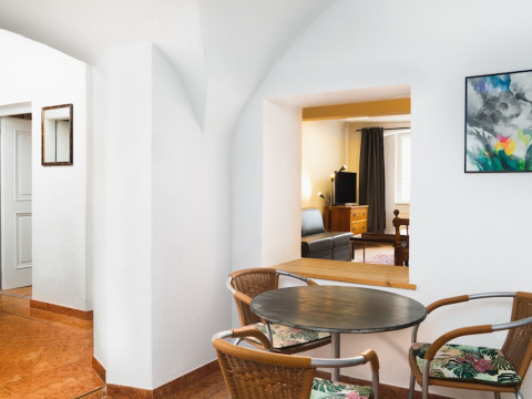 GOLDEN ROOF APARTMENTS BY PENZ