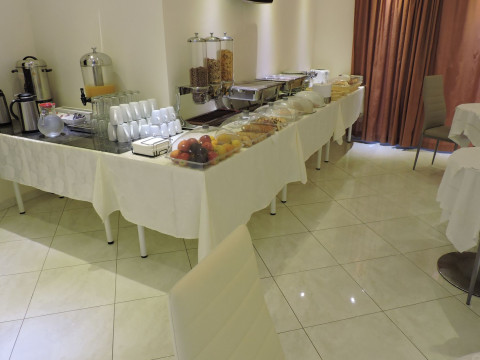 Golden Rose Suites