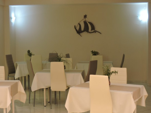 GOLDEN ROSE SUITES