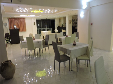 GOLDEN ROSE SUITES