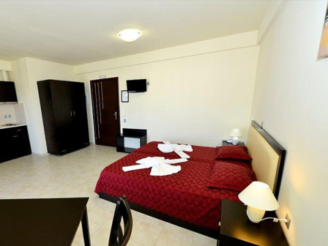 GOLDEN ROSE SUITES