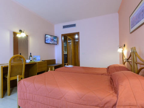 Golden Sand Hotel