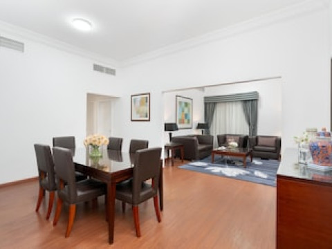 GOLDEN SANDS HOTEL & RESIDENCES