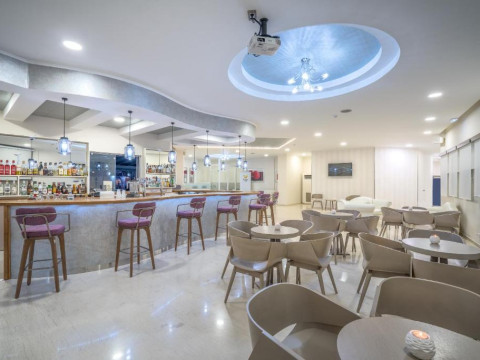 Golden Sun Hotel