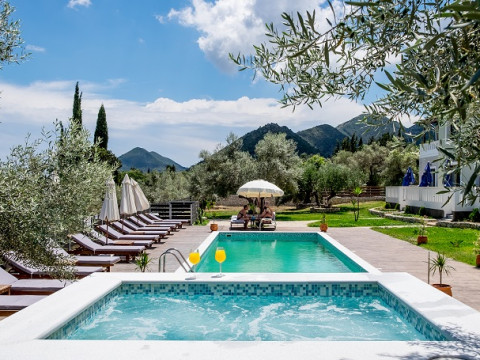 Golden Sun Villas