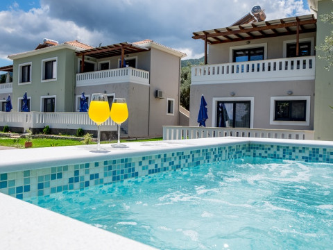 Golden Sun Villas