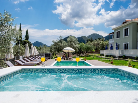 Golden Sun Villas