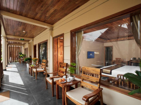 Golden Topaz Phu Quoc Resort