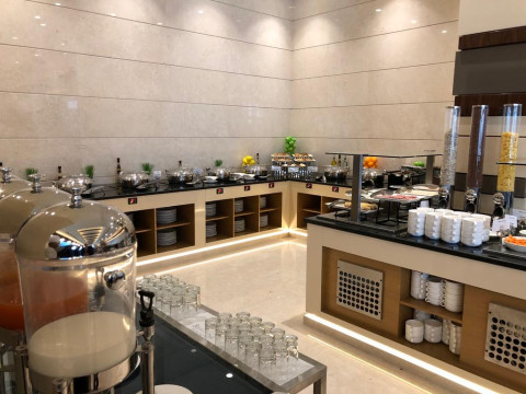 GOLDEN TULIP MEDIA
