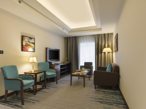 GOLDEN TULIP MEDIA