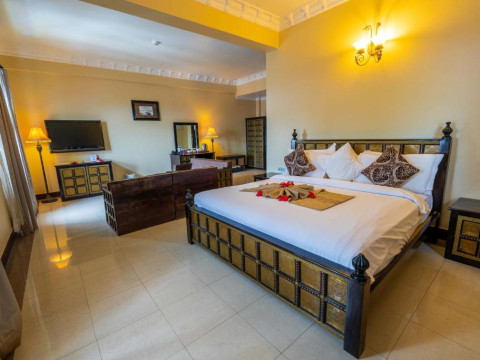 Golden Tulip Stone Town Boutique