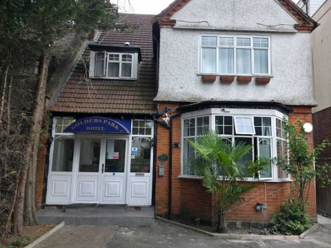 Golders Park Hotel