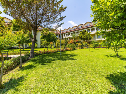 Queen's Park Le Jardin