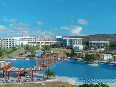 Gran Muthu Almirante Beach Hotel