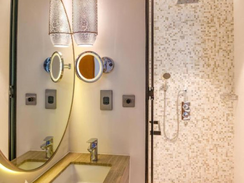 Hotel Grand Mercure Dubai City