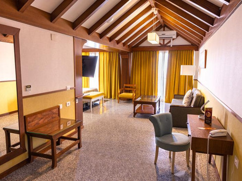 GRAND MILAN HOTEL