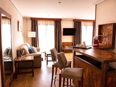 GRAND MILAN HOTEL