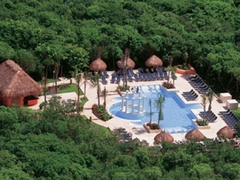 Grand Palladium Colonial Resort & Spa