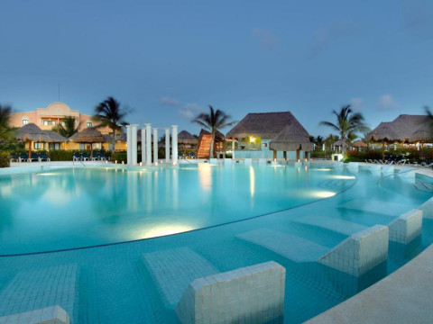 Grand Palladium White Sand Resort & Spa