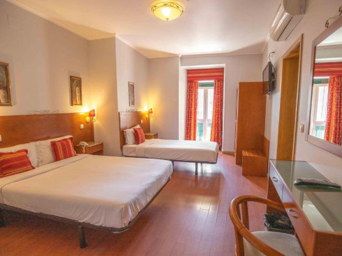 Grande Pensao Residencial Alcobia