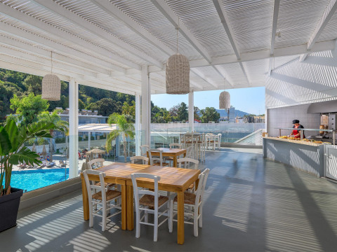 Oceanis Park Hotel