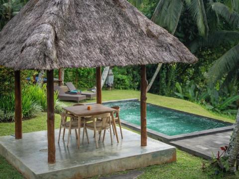 Green Sari Private Villa