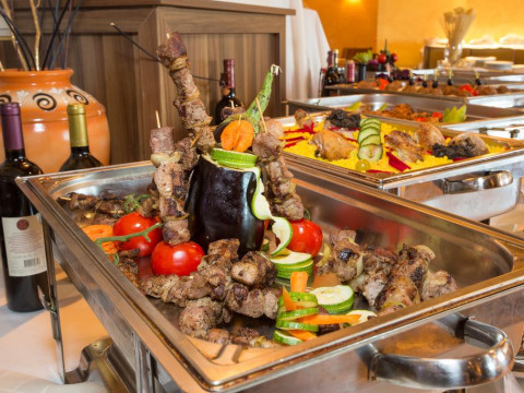 Green Wood Hotel & Spa