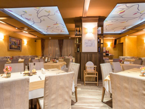 Green Wood Hotel & Spa
