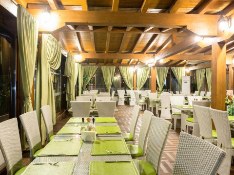 Green Wood Hotel & Spa